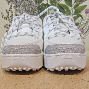 Swims Snow Runner Low in White